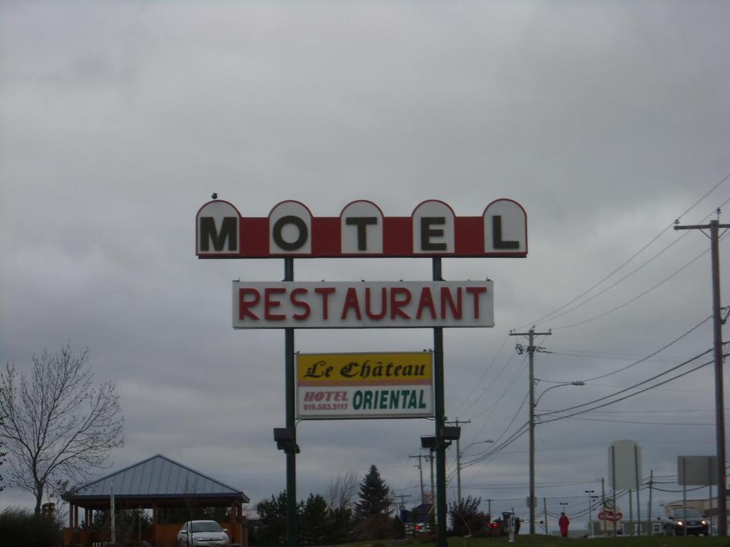 Hotel Motel Le Château Lac-Mégantic Exterior foto