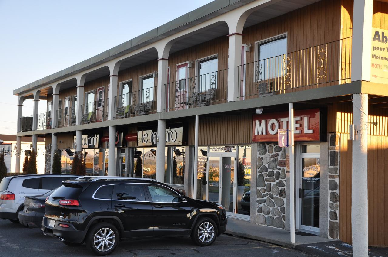 Hotel Motel Le Château Lac-Mégantic Exterior foto